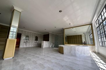 Taman Duta Massive Mansion for sale