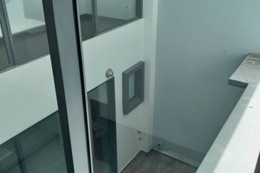 Stunning 2.5-Storey Link Intermediate Home in Taman Melawati