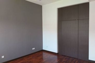 Stunning 2.5-Storey Link Intermediate Home in Taman Melawati