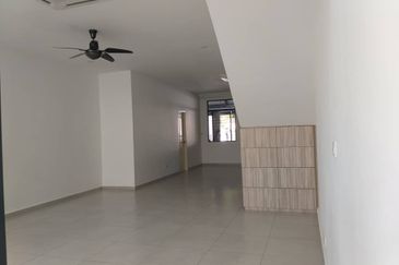 Stunning 2.5-Storey Link Intermediate Home in Taman Melawati