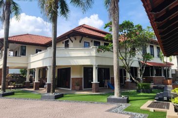 Titiwangsa luxurious bungalow for sale