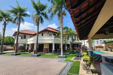 Titiwangsa luxurious bungalow for sale