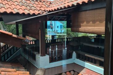 Glenmarie Cove Residence