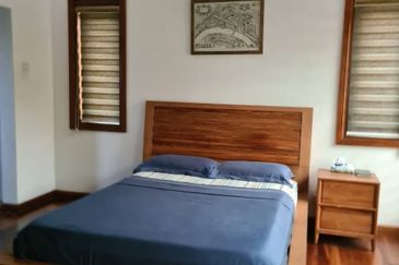 Glenmarie Cove Residence