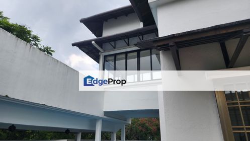 Semi Detached renovated with pool for rental, Kuala Lumpur, Damansara