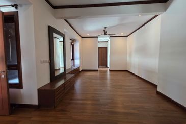 Sri Bukit Persekutuan