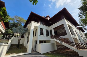 Sri Bukit Persekutuan