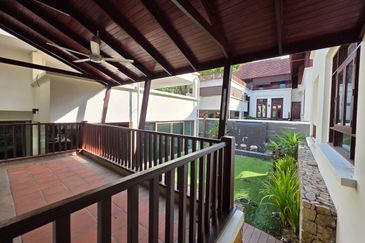 Sri Bukit Persekutuan