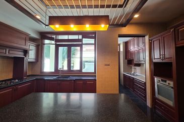 Sri Bukit Persekutuan