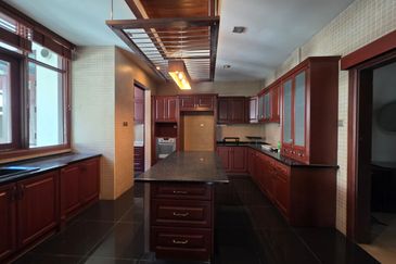 Sri Bukit Persekutuan