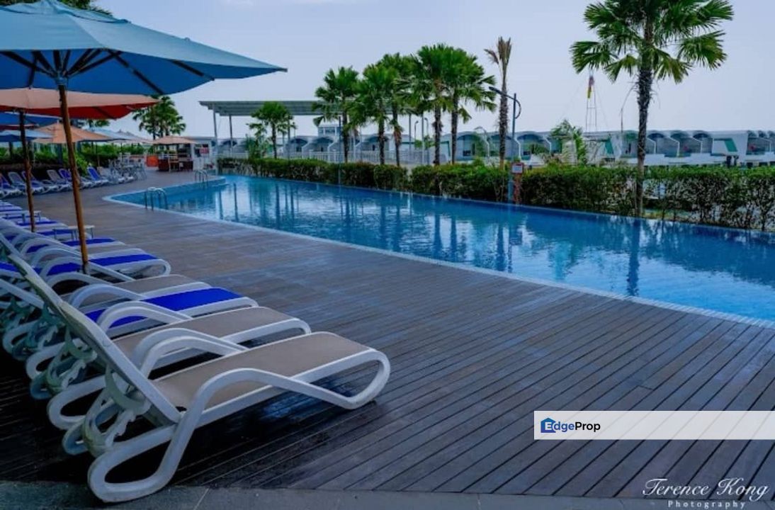 Lexis Hibiscus Resort Seaview Skypool 6th Floor , Negeri Sembilan, Port Dickson