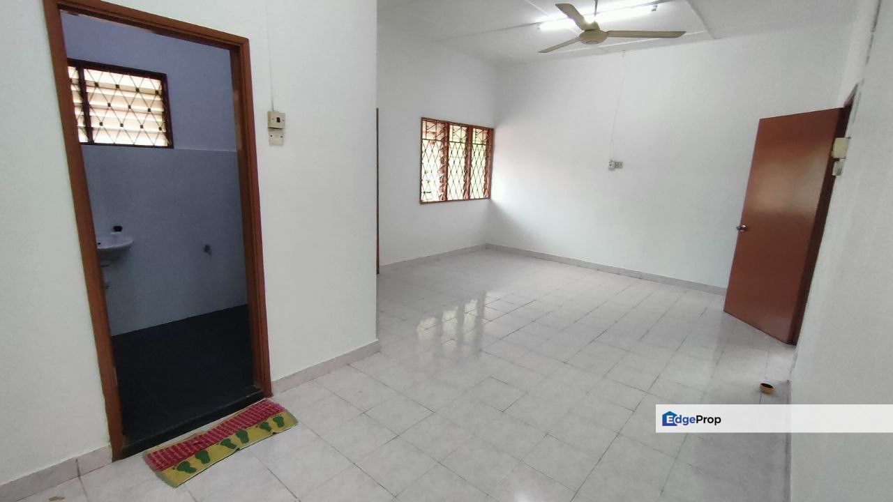 Taman Permai Double Storey House Endlot, Negeri Sembilan, Seremban