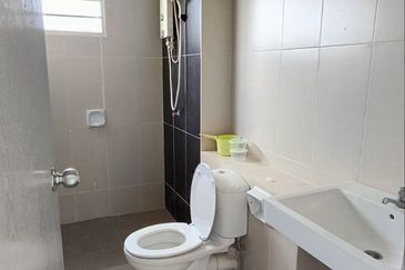 S2 HEIGHTS(SEREMBAN 2)