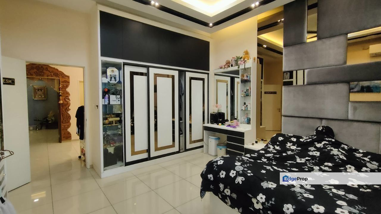 Ara Sendayan Double Storey Nice Renovated Double Storey House For Sale, Negeri Sembilan, Seremban