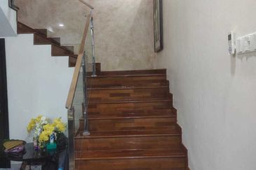 MYDiva, Perdana Lakeview East