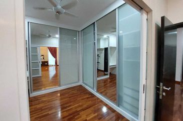 MYDiva, Perdana Lakeview East