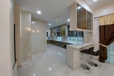 MYDiva, Perdana Lakeview East