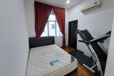 MYDiva, Perdana Lakeview East