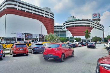 GM Klang Wholesale City