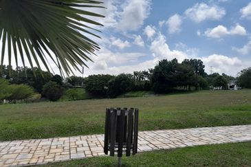 [PRESTIGE LOCATION ] Bungalow Land at Precint 11 Perdana Hills near to Prime Minister Residence