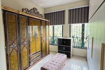 Puncak Pinggiran Putra