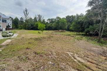 Perdana Lakeview East