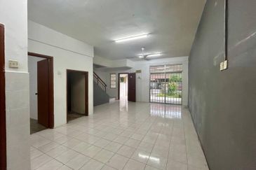 Jalan SP 4 @ Bandar Saujana Putra