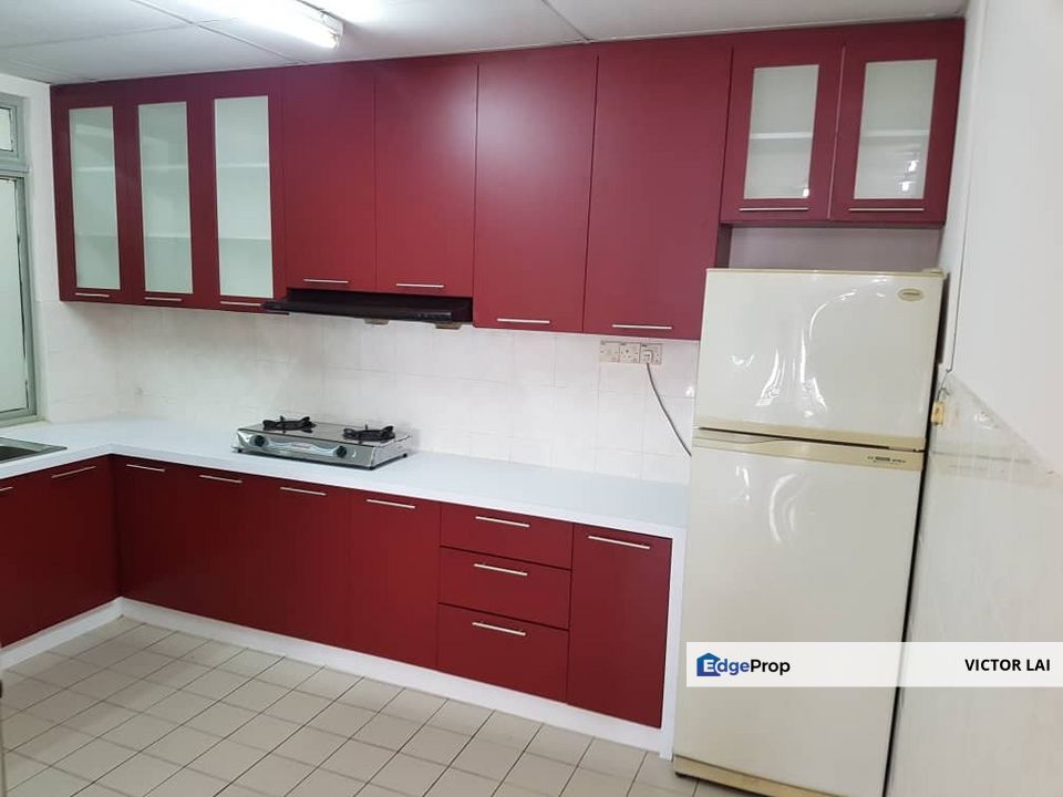 Fully furnished condo in beautiful Istara P.J., Selangor, Petaling Jaya