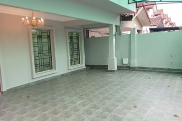 Jalan Putra Permai 10/1 Q