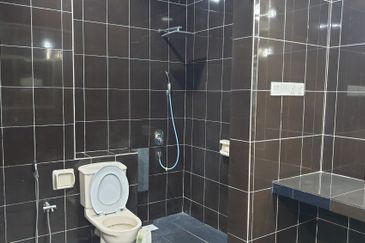 Jalan Putra Permai 10/1 Q