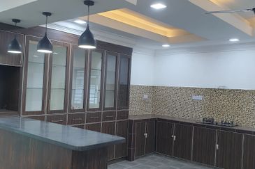 Jalan Putra Permai 10/1 Q