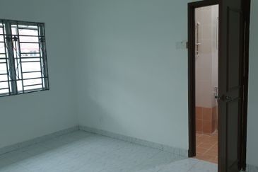 Jalan Putra Permai 10/1 Q