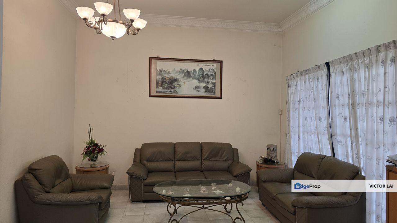 Large Corner House in a Serene and Green Environment, Selangor, Shah Alam