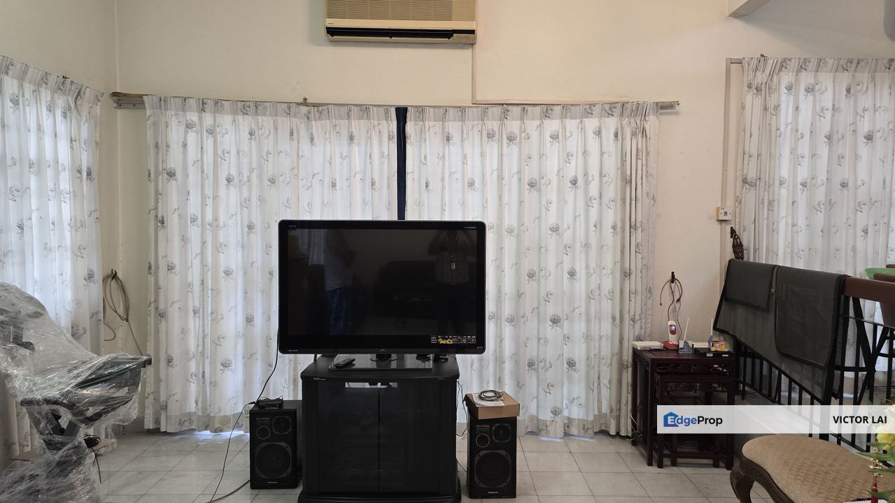 Large Corner House in a Serene and Green Environment, Selangor, Shah Alam