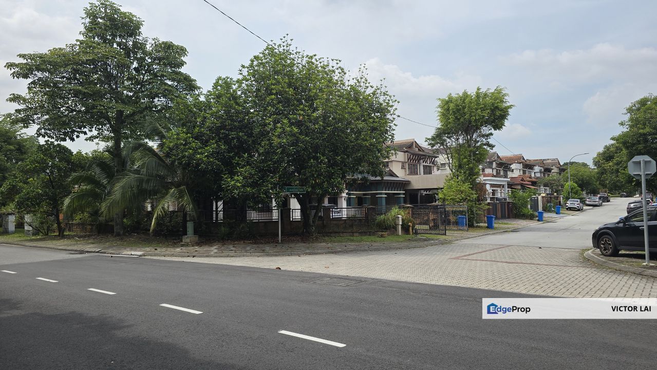 Large Corner House in a Serene and Green Environment, Selangor, Shah Alam