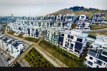 Kingsley Hill Semi D Putra Height