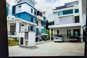Kingsley Hill Semi D Putra Height