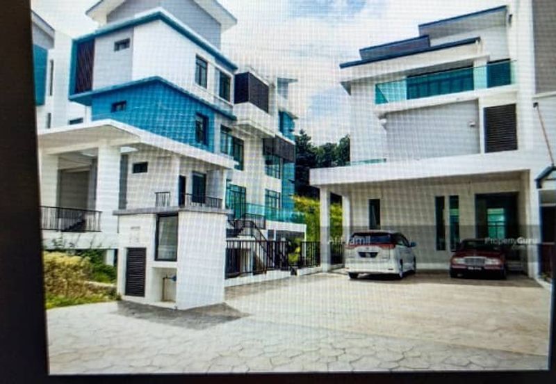 Kingsley Hill Semi D Putra Height
