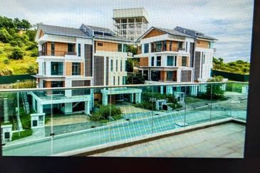 Kingsley Hill Semi D Putra Height