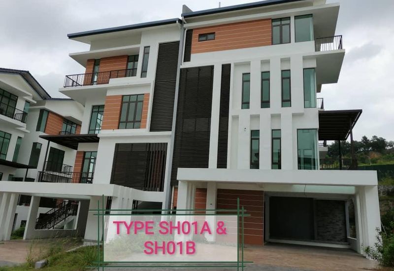 KINGLEYS HILL Semi D at PUTRA HEIGHT