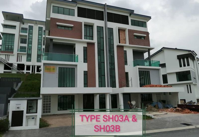 KINGLEYS HILL Semi D at PUTRA HEIGHT