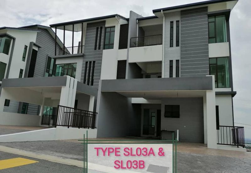 KINGLEYS HILL Semi D at PUTRA HEIGHT