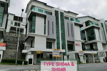 KINGLEYS HILL Semi D at PUTRA HEIGHT