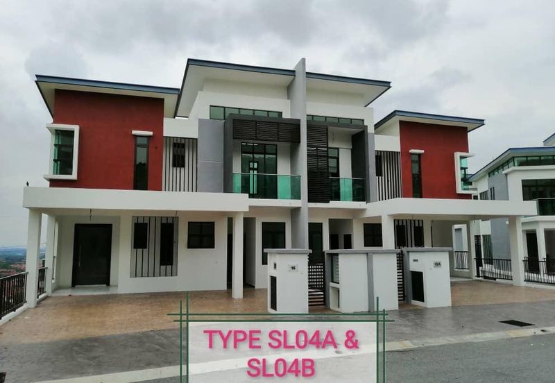 KINGLEYS HILL Semi D at PUTRA HEIGHT