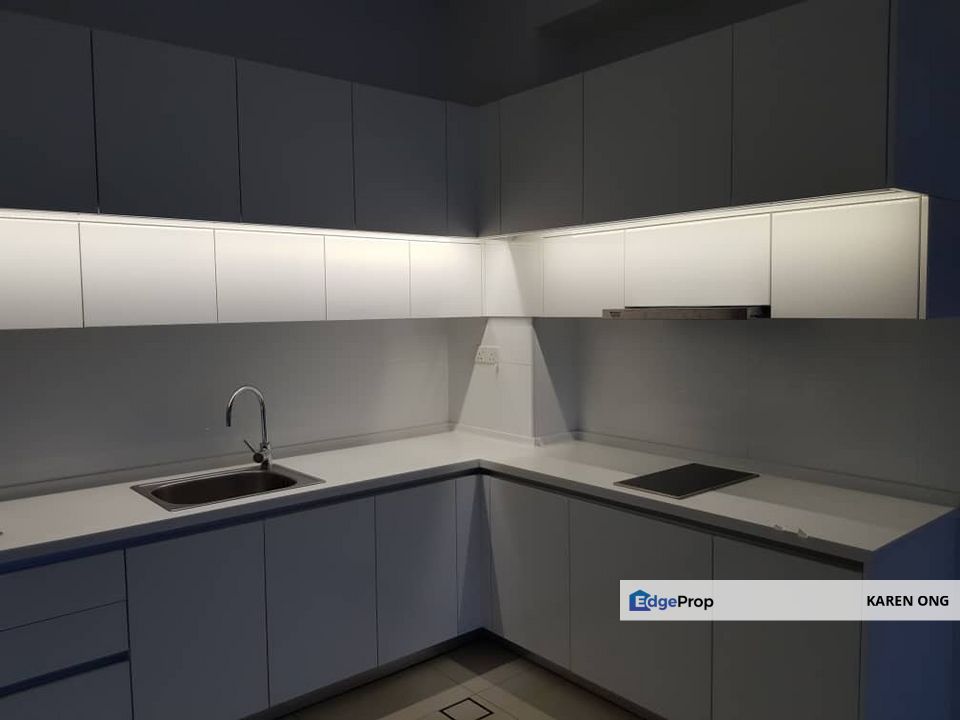 PUTRA RESIDENCE PUTRA HEIGHT, Selangor, Putra Heights