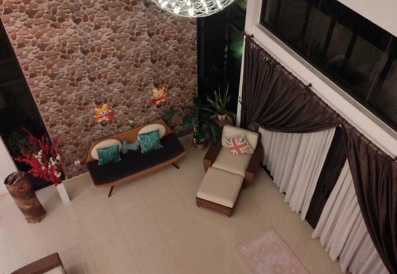 Subang Height East 3 storey Bungalow