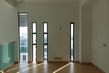 KINGLEYS HILL Semi D at PUTRA HEIGHT