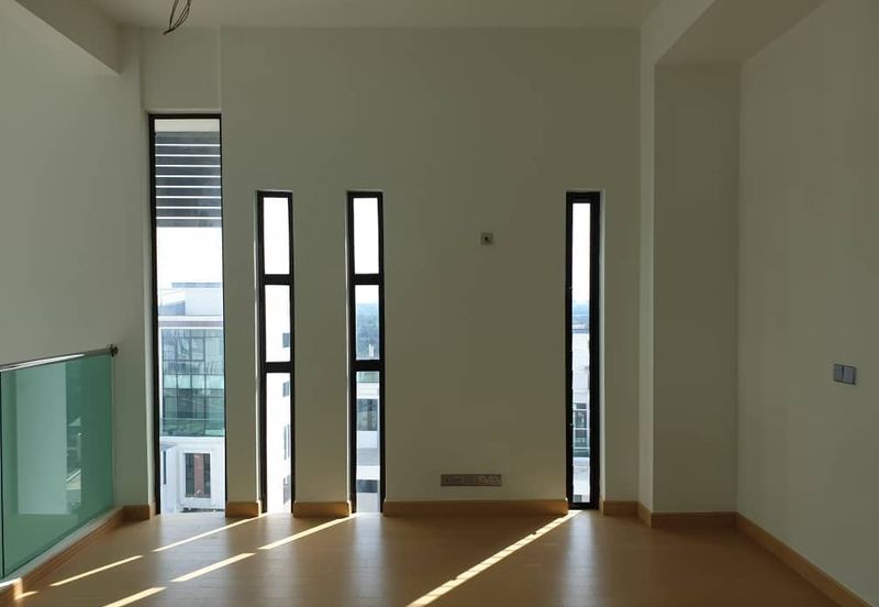 KINGLEYS HILL Semi D at PUTRA HEIGHT