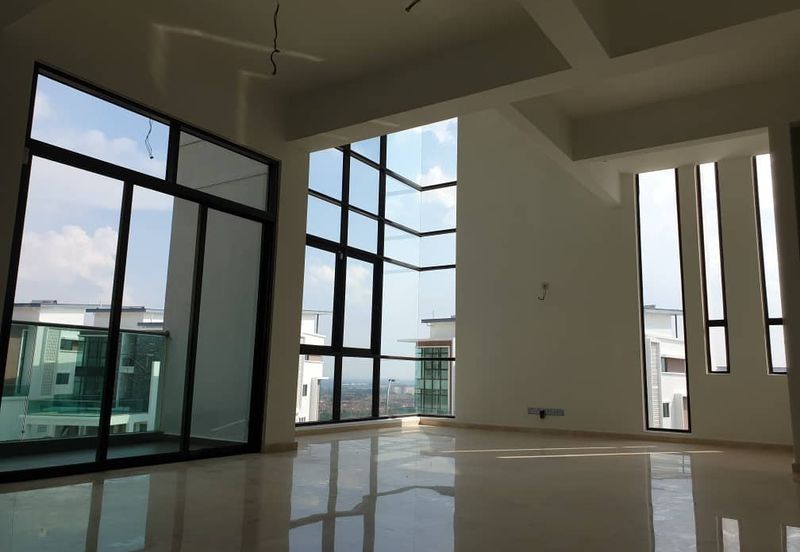 KINGLEYS HILL Semi D at PUTRA HEIGHT