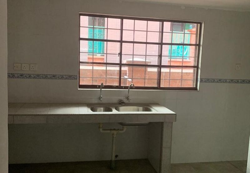 U8 U8 Bukit Jelutong 